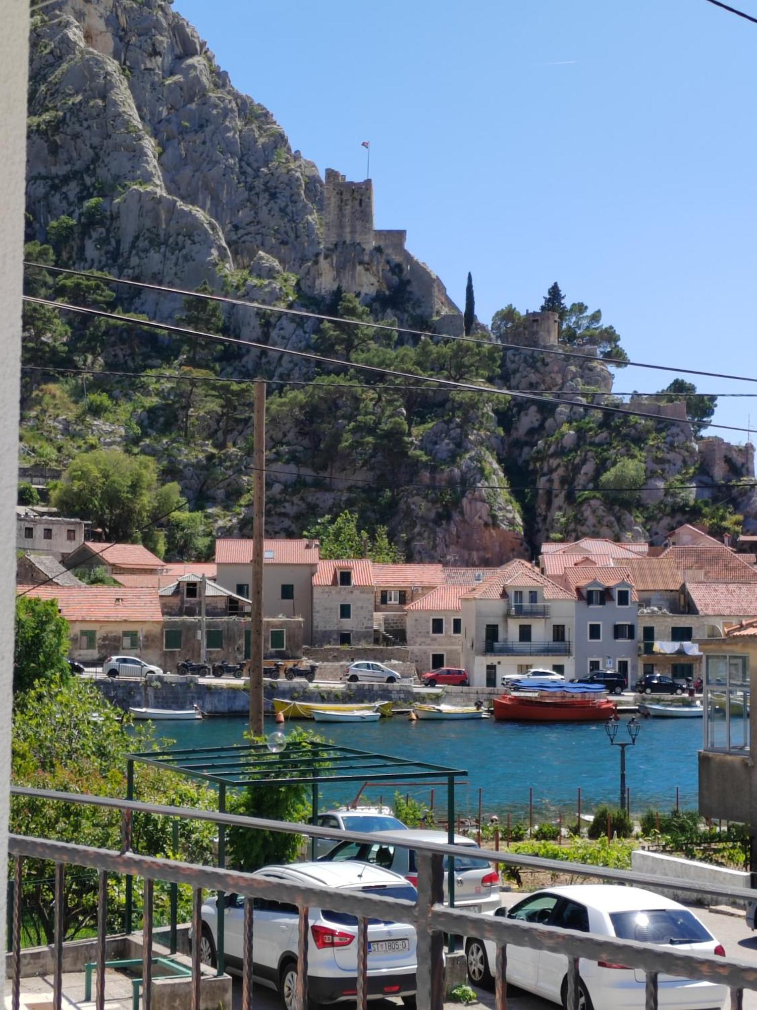 Apartment Navika Omis Luaran gambar